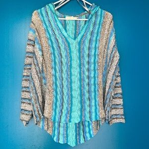 Lovestitch pullover sweater w/hood